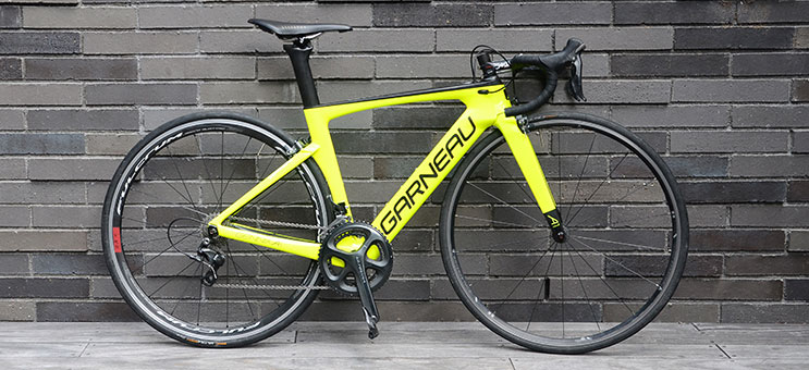 GARNEAU】のエアロロード GENNIX A1、チーム右京＆京産大オリジナルカラーが数量限定で登場 | More CADENCE -  自転車トラック競技/ロードレース/競輪ニュース