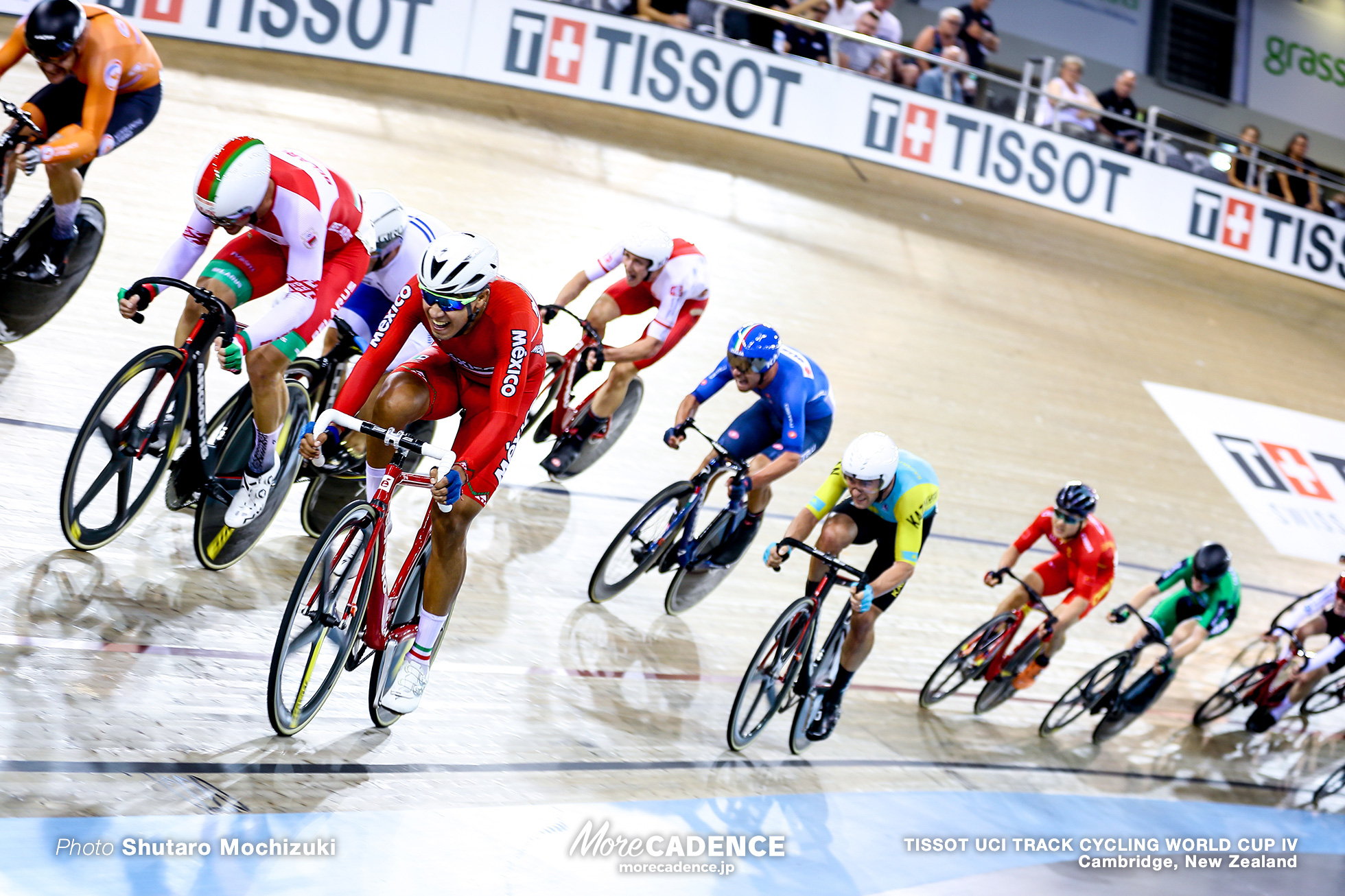 Men's Scratch Race / TISSOT UCI TRACK CYCLING WORLD CUP IV, Cambridge, New Zealand