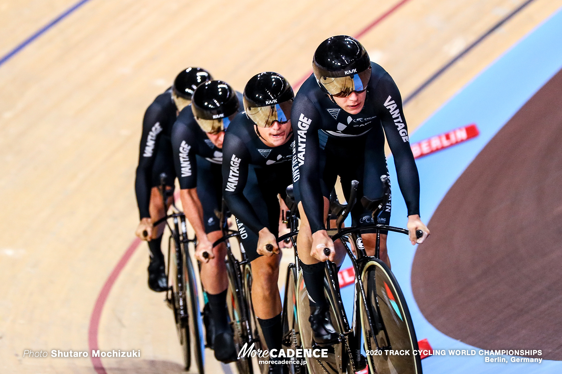 Final / Men's Team Pursuit / 2020 Track Cycling World Championships / New Zealand ニュージーランド / Campbell Stewart キャンベル・スチュワート, Corbin Strong コービン・ストロング, Aaron Gate アーロン・ゲイト, Jordan Kerby ジョーダン・カービー