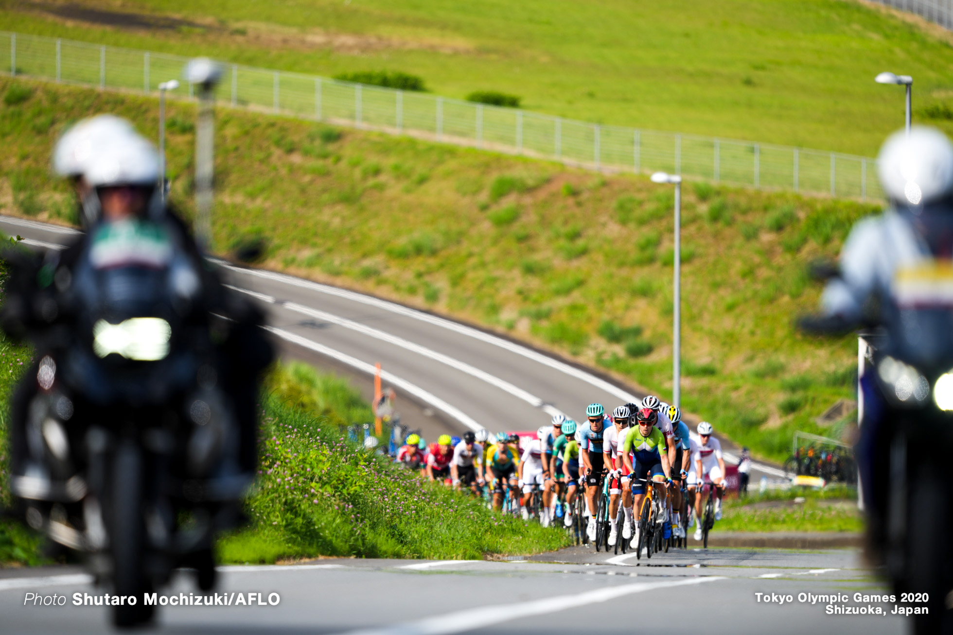 JULY 24, 2021 - Cycling : Men's Road Race during the Tokyo 2020 Olympic Games at 富士スピードウェイ/the Fuji International Speedway in Shizuoka, Japan. (Photo by Shutaro Mochizuki/AFLO)