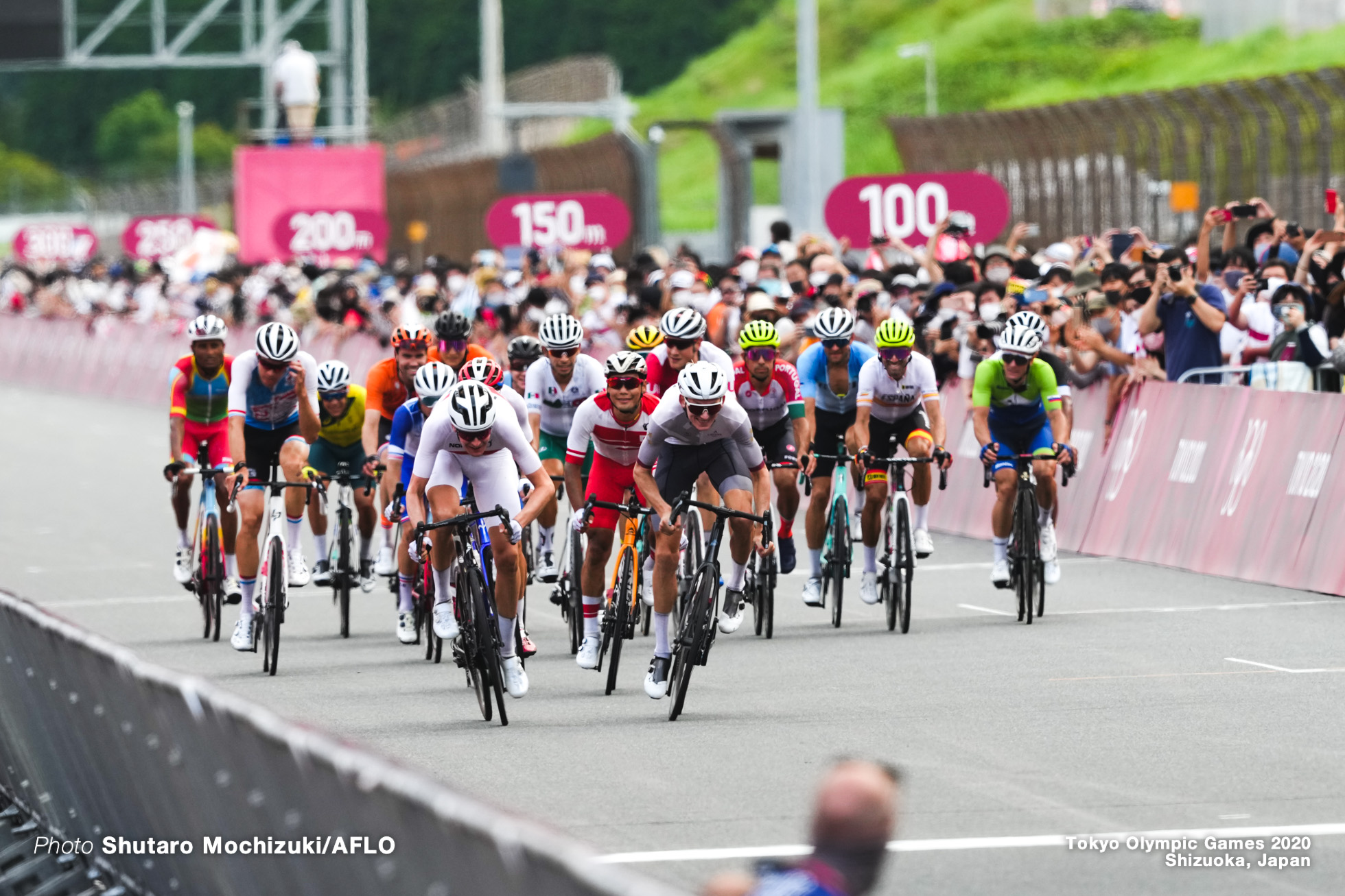 新城幸也/Yukiya Arashiro (JPN),JULY 24, 2021 - Cycling : Men's Road Race during the Tokyo 2020 Olympic Games at 富士スピードウェイ/the Fuji International Speedway in Shizuoka, Japan. (Photo by Shutaro Mochizuki/AFLO)