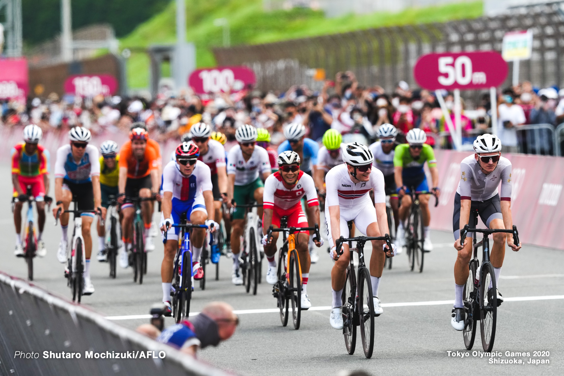 新城幸也/Yukiya Arashiro (JPN),JULY 24, 2021 - Cycling : Men's Road Race during the Tokyo 2020 Olympic Games at 富士スピードウェイ/the Fuji International Speedway in Shizuoka, Japan. (Photo by Shutaro Mochizuki/AFLO)