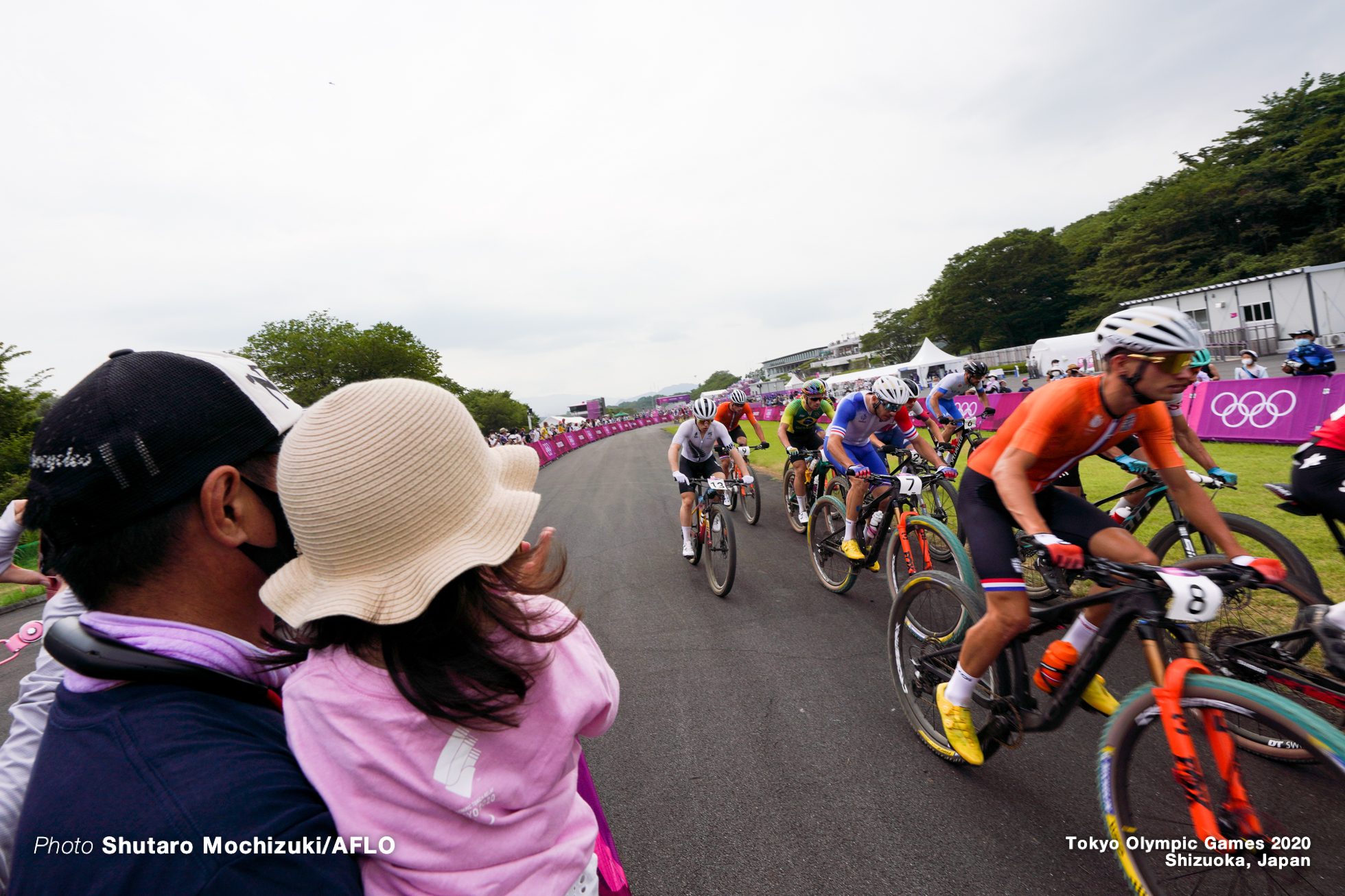 JULY 26, 2021 - Cycling : Men's Cross-country during the Tokyo 2020 Olympic Games at the Izu MTB Course in Shizuoka, Japan. (Photo by Shutaro Mochizuki/AFLO)