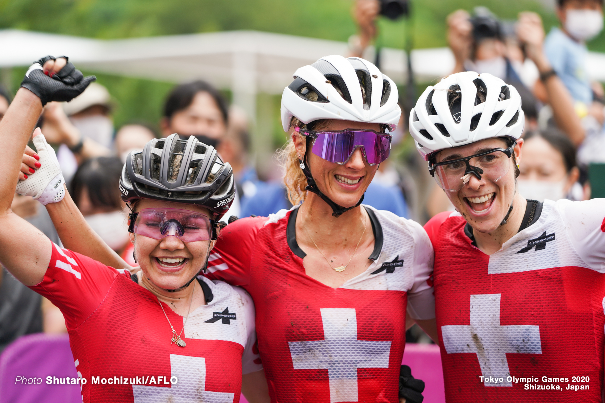 ヨランダ・ネフ Jolanda Neff (SUI), シーナ・フライ Sina Frei (SUI), リンダ・インデルガンド Linda Indergand(SUI) ,JULY 27, 2021 - Cycling : Women's Cross-country during the Tokyo 2020 Olympic Games at the Izu MTB Course in Shizuoka, Japan. (Photo by Shutaro Mochizuki/AFLO)