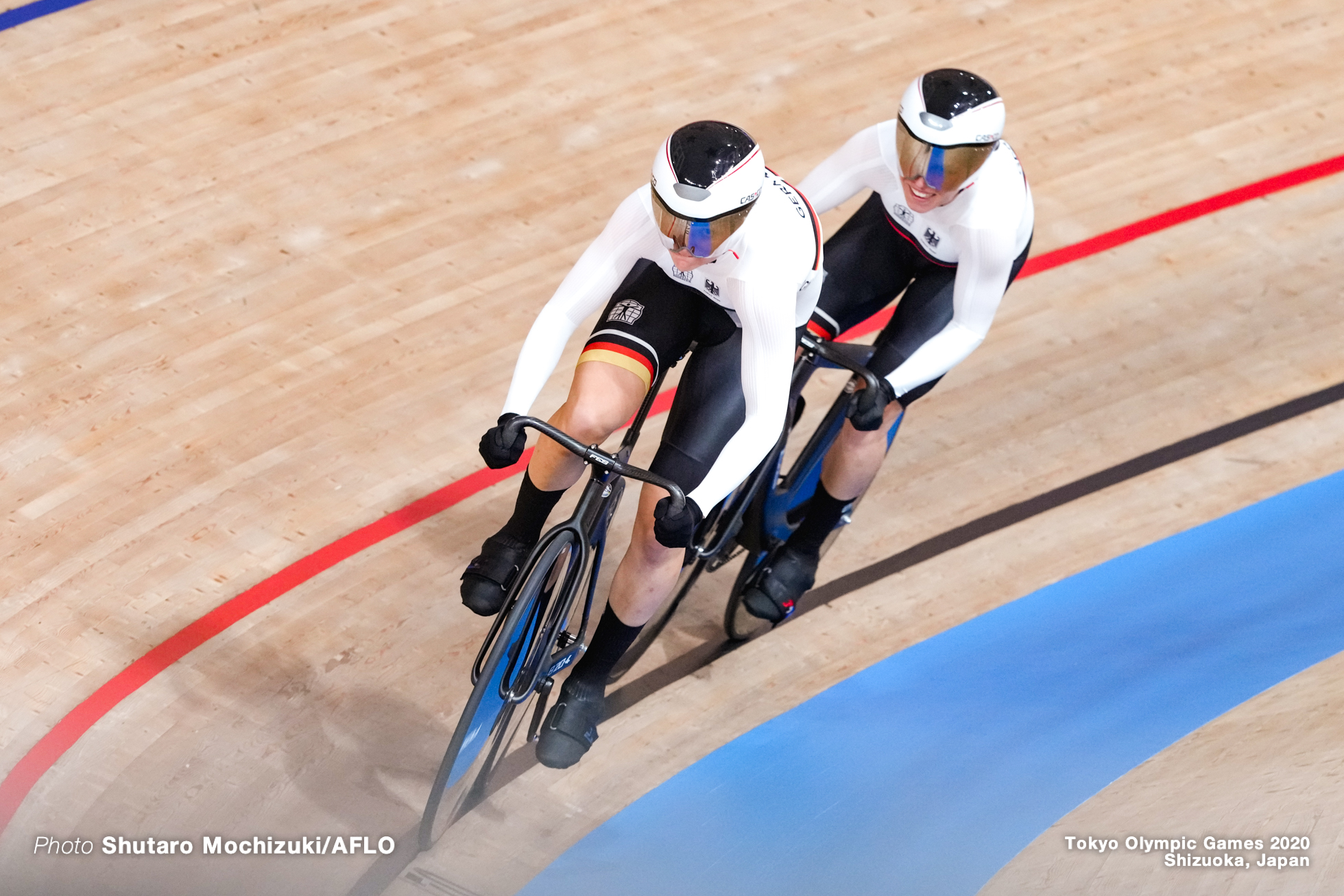 リー ソフィー・フリードリッヒ Lea Sophie Friedrich (GER), エマ・ヒンツェ Emma Hinze (GER), Women's Team Sprint Qualifying AUGUST 2, 2021 - Cycling : during the Tokyo 2020 Olympic Games at the Izu Velodrome in Shizuoka, Japan. (Photo by Shutaro Mochizuki/AFLO)