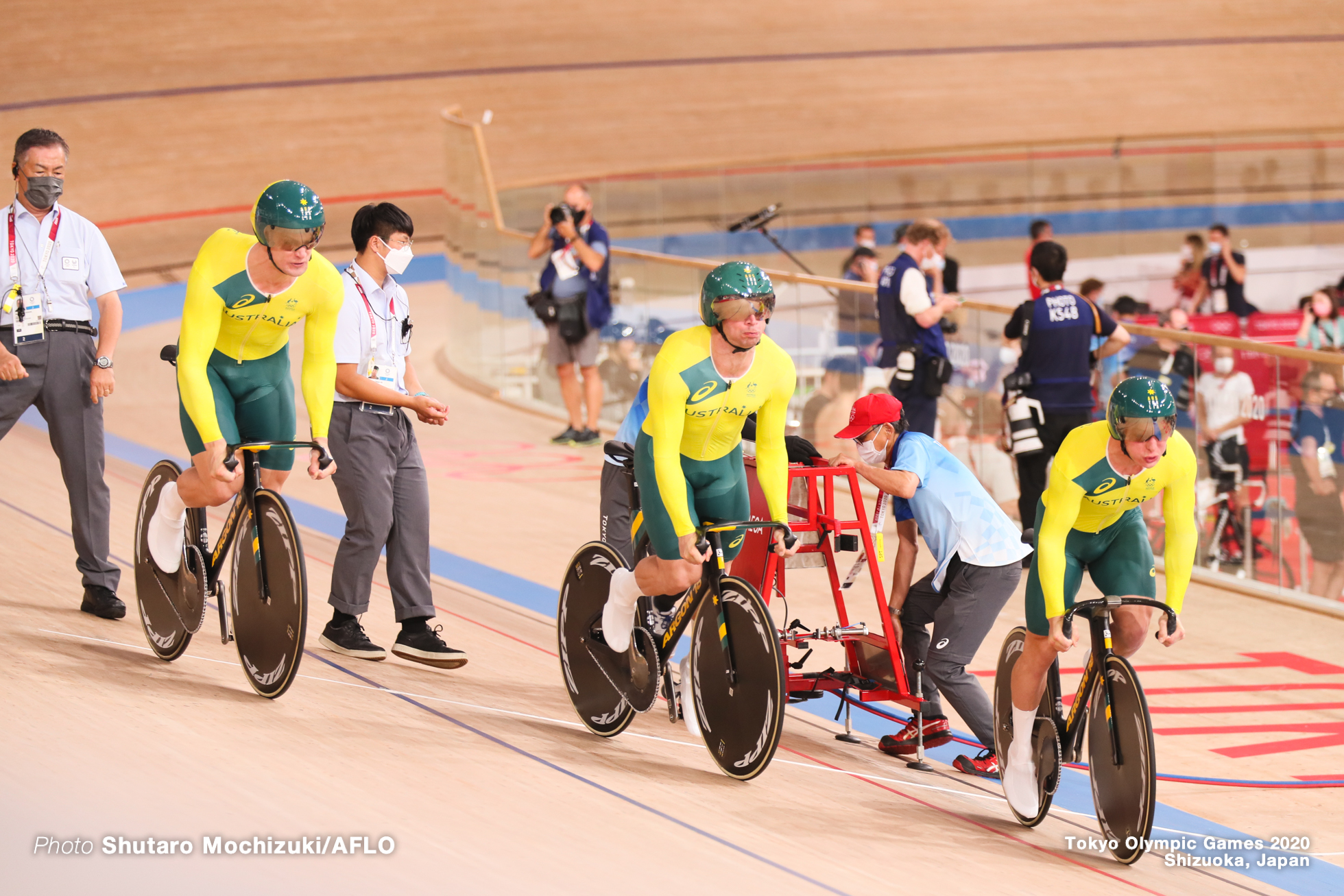 マシュー・リチャードソン Matthew Richardson (AUS), ネイサン・ハート Nathan Hart (AUS), マシュー・グレーツァー Matthew Glaetzer (AUS), Men's Team Sprint 1st Round AUGUST 3, 2021 - Cycling : during the Tokyo 2020 Olympic Games at the Izu Velodrome in Shizuoka, Japan. (Photo by Shutaro Mochizuki/AFLO)