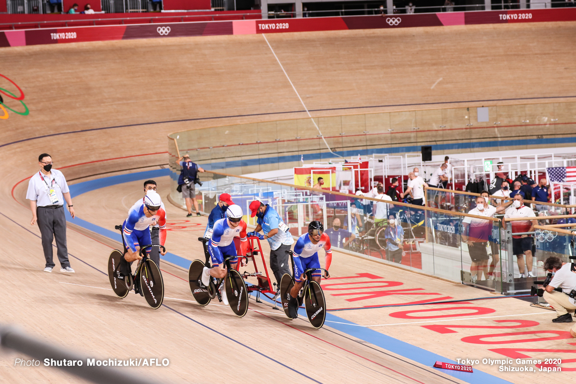 フロリアン・グレンボ Florian Grengbo (FRA), セバスチャン・ビジエ Sebastien Vigier (FRA), ライアン・へラル Rayan Helal (FRA), Men's Team Sprint Final for Bronze AUGUST 3, 2021 - Cycling : during the Tokyo 2020 Olympic Games at the Izu Velodrome in Shizuoka, Japan. (Photo by Shutaro Mochizuki/AFLO)