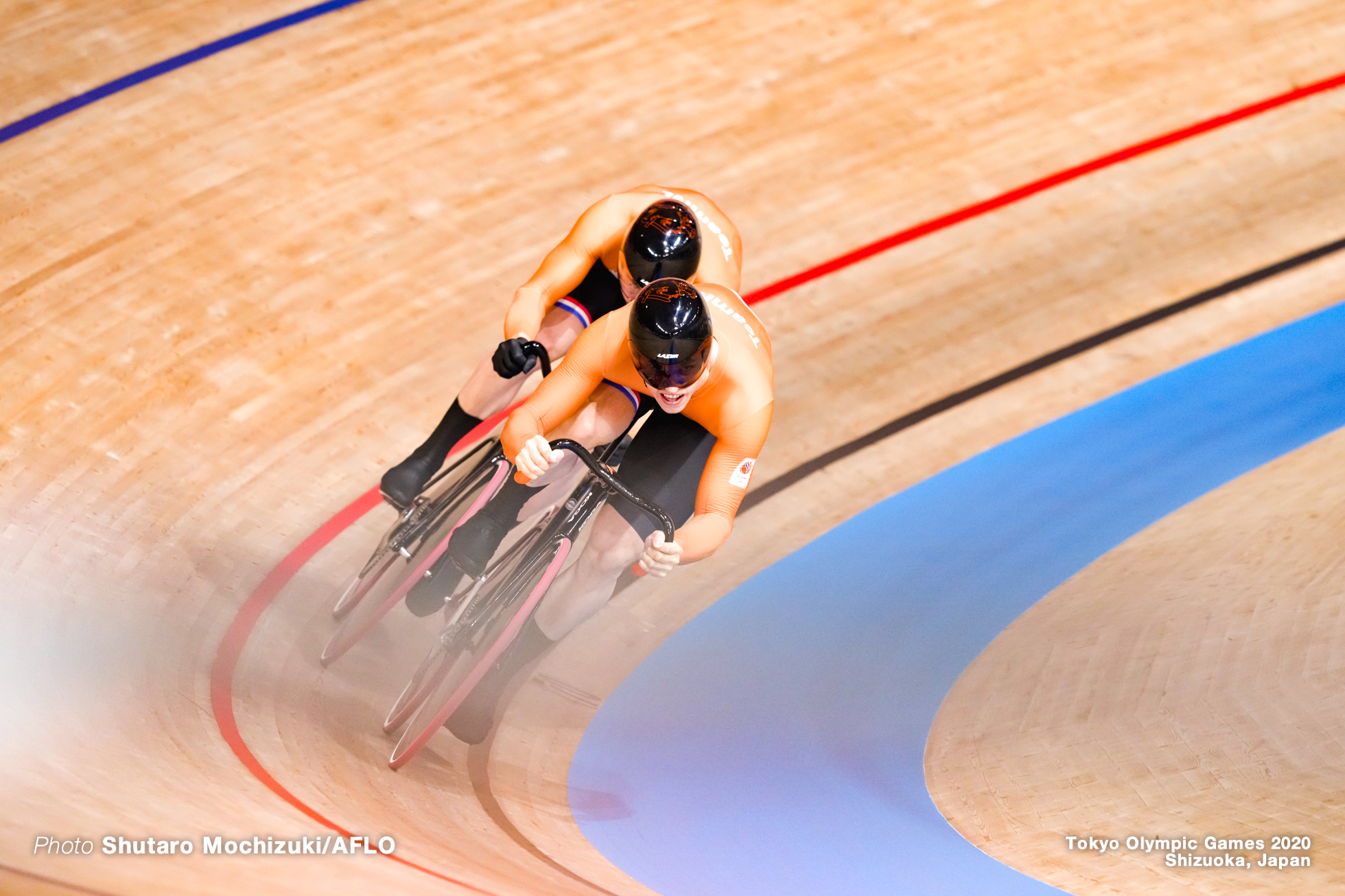 ハリー・ラブレイセン Harrie Lavreysen (NED), マティエス・ブフリ Buchli Matthijs (NED),Men's Team Sprint Qualifying AUGUST 3, 2021 - Cycling : during the Tokyo 2020 Olympic Games at the Izu Velodrome in Shizuoka, Japan. (Photo by Shutaro Mochizuki/AFLO)