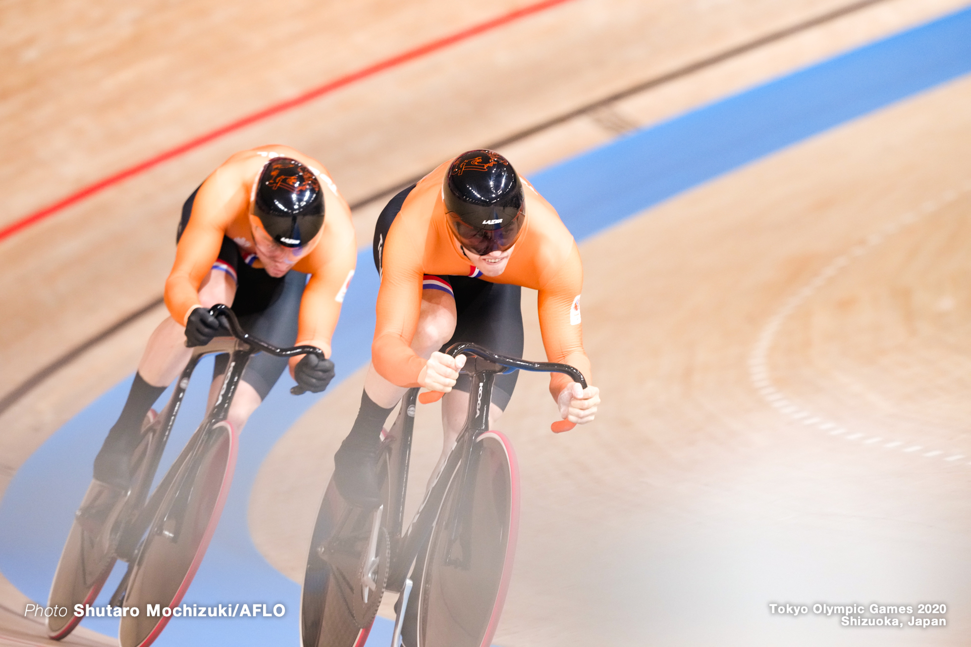 ハリー・ラブレイセン Harrie Lavreysen (NED), マティエス・ブフリ Buchli Matthijs (NED),Men's Team Sprint Qualifying AUGUST 3, 2021 - Cycling : during the Tokyo 2020 Olympic Games at the Izu Velodrome in Shizuoka, Japan. (Photo by Shutaro Mochizuki/AFLO)