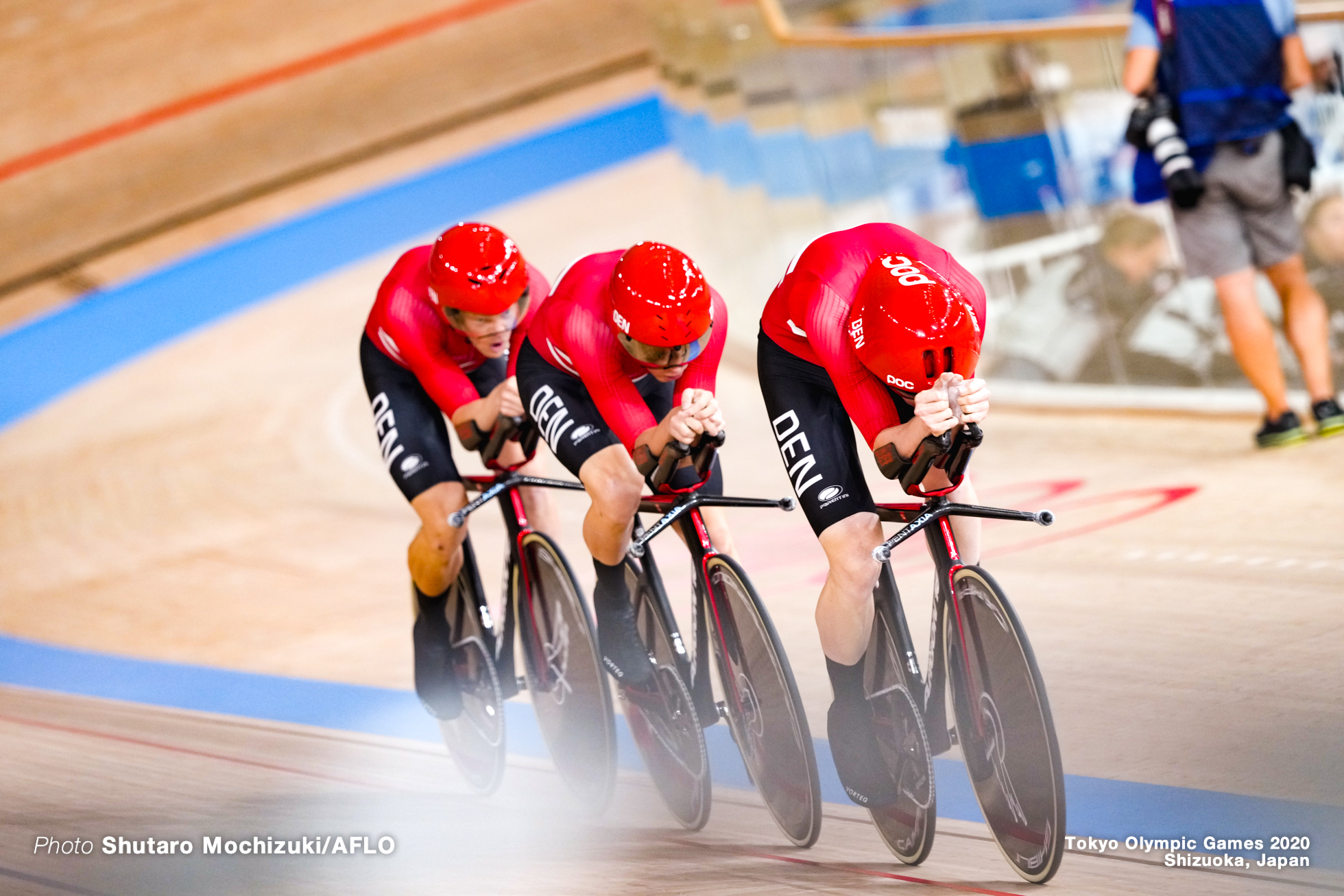 ラッセ・ノーマン・ハンセン Lasse Norman Hansen (DEN), ニクラス・ラーセン Niklas Larsen (DEN), フレデリック・マドセン Frederik Madsen (DEN), Men's Team Pursuit 1st Round AUGUST 3, 2021 - Cycling : during the Tokyo 2020 Olympic Games at the Izu Velodrome in Shizuoka, Japan. (Photo by Shutaro Mochizuki/AFLO)