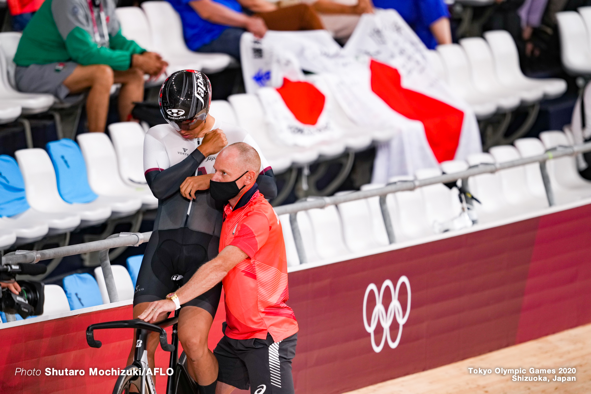 脇本雄太 Yuta Wakimoto (JPN), Men's Sprint 1/8 Final AUGUST 5, 2021 - Cycling : during the Tokyo 2020 Olympic Games at the Izu Velodrome in Shizuoka, Japan. (Photo by Shutaro Mochizuki/AFLO)