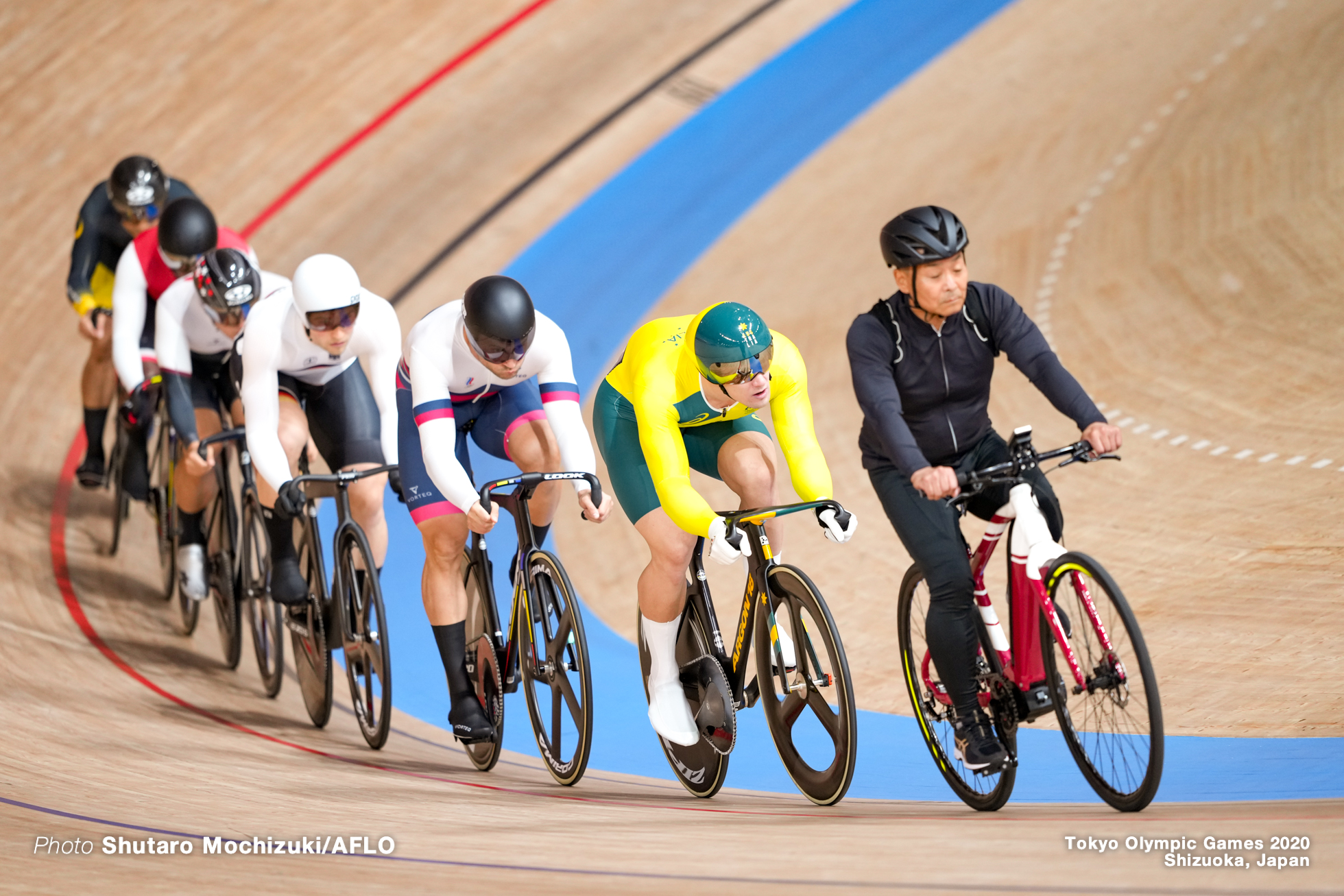 マシュー・グレーツァー Matthew Glaetzer (AUS), シュテファン・ボティシャー Stefan Boetticher (GER), 脇本雄太 Yuta Wakimoto (JPN), アジズルハスニ・アワン Mohd Azizulhasni Awang (MAS), デニス・ドミトリエフ Denis Dmitriev (ROC), クウェシ・ブラウン Kwesi Browne (TTO), Men's Keirin Quarter-Final AUGUST 8, 2021 - Cycling : during the Tokyo 2020 Olympic Games at the Izu Velodrome in Shizuoka, Japan. (Photo by Shutaro Mochizuki/AFLO)