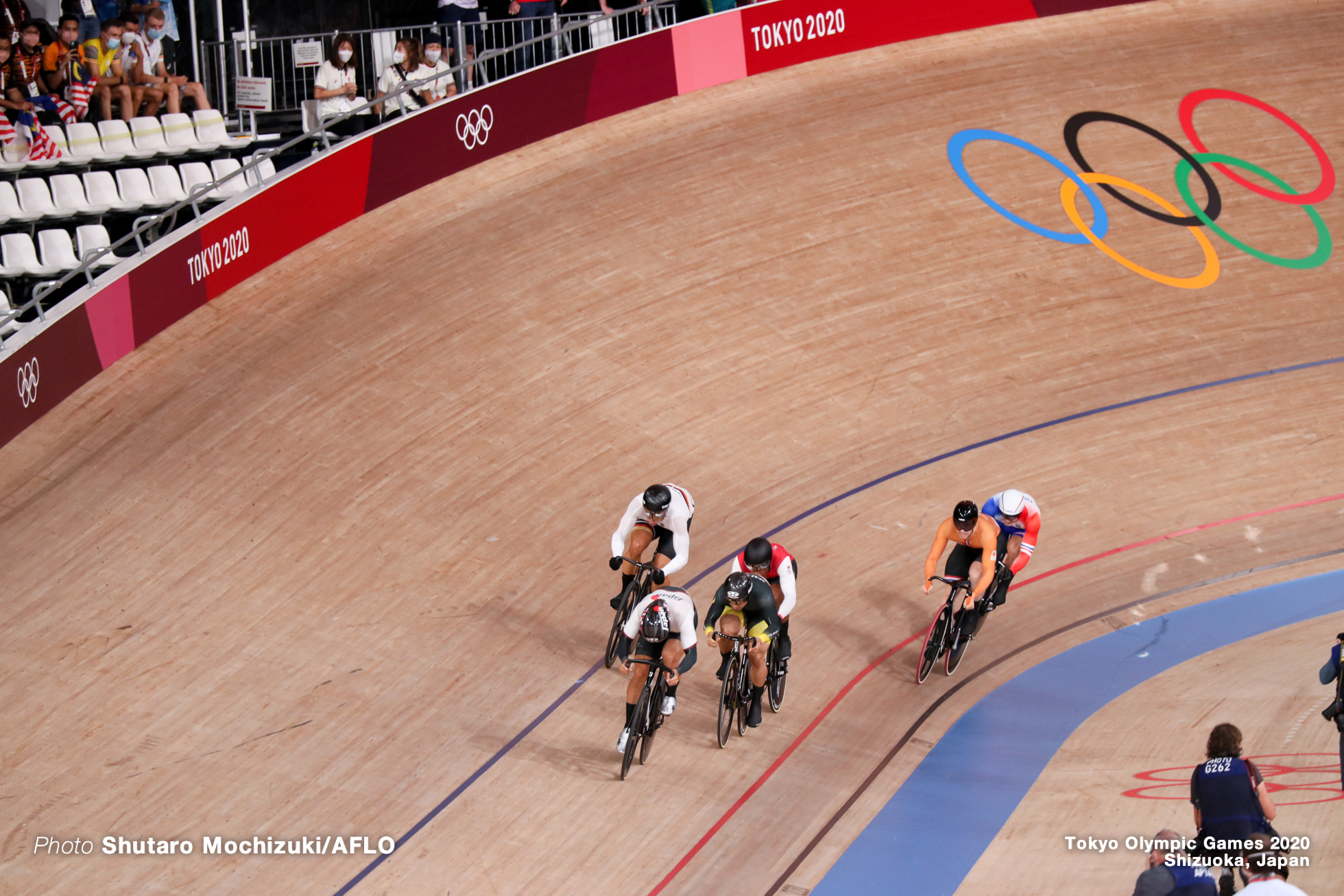 Men's Keirin Semi-Final ライアン・エラル Rayan Helal (FRA), マキリミリアン・レビ Maximilian Levy (GER), 脇本雄太 Yuta Wakimoto (JPN), アジズルハスニ・アワン Mohd Azizulhasni Awang (MAS), ハリー・ラブレイセン Harrie Lavreysen (NED), ニコラス・ポール Nicholas Paul (TTO), AUGUST 8, 2021 - Cycling : during the Tokyo 2020 Olympic Games at the Izu Velodrome in Shizuoka, Japan. (Photo by Shutaro Mochizuki/AFLO)