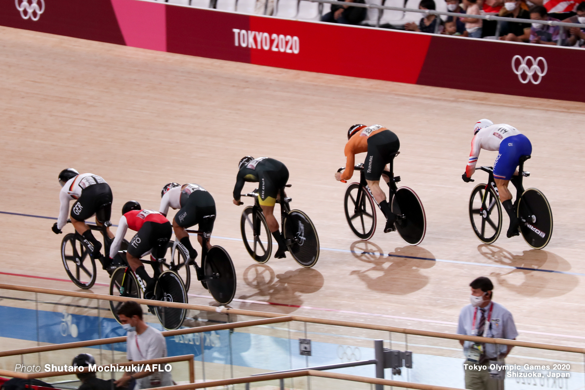 ライアン・エラル Rayan Helal (FRA), マキリミリアン・レビ Maximilian Levy (GER), 脇本雄太 Yuta Wakimoto (JPN), アジズルハスニ・アワン Mohd Azizulhasni Awang (MAS), ハリー・ラブレイセン Harrie Lavreysen (NED), ニコラス・ポール Nicholas Paul (TTO), Men's Keirin Semi-Final AUGUST 8, 2021 - Cycling : during the Tokyo 2020 Olympic Games at the Izu Velodrome in Shizuoka, Japan. (Photo by Shutaro Mochizuki/AFLO)