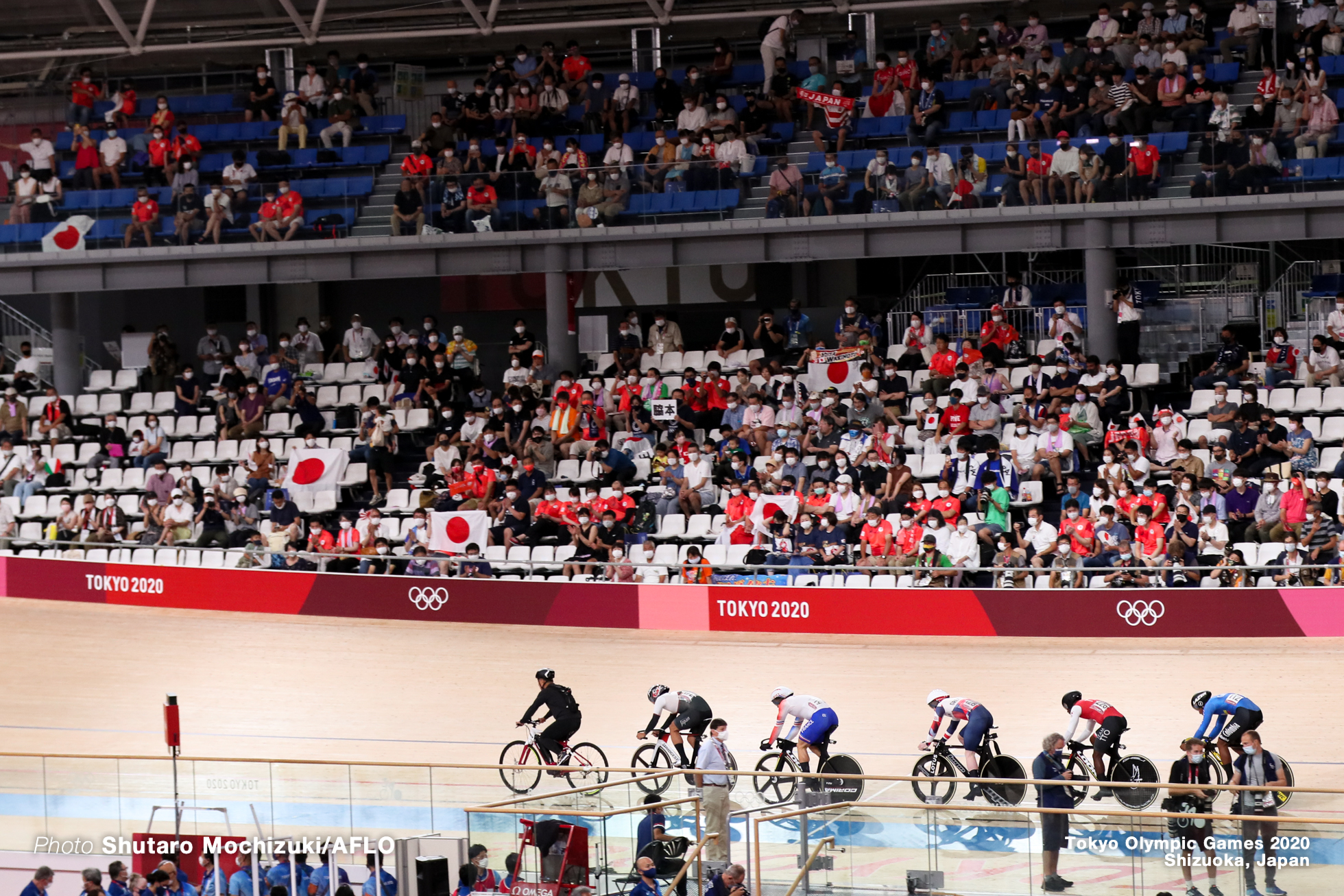 ケビン・キンテロ Kevin Santiago Quintero Chavarro (COL), ライアン・エラル Rayan Helal (FRA), ジャック・カーリン Jack Carlin (GBR), 脇本雄太 Yuta Wakimoto (JPN), クウェシ・ブラウン Kwesi Browne (TTO), Men's Keirin Final 7-12 AUGUST 8, 2021 - Cycling : during the Tokyo 2020 Olympic Games at the Izu Velodrome in Shizuoka, Japan. (Photo by Shutaro Mochizuki/AFLO)