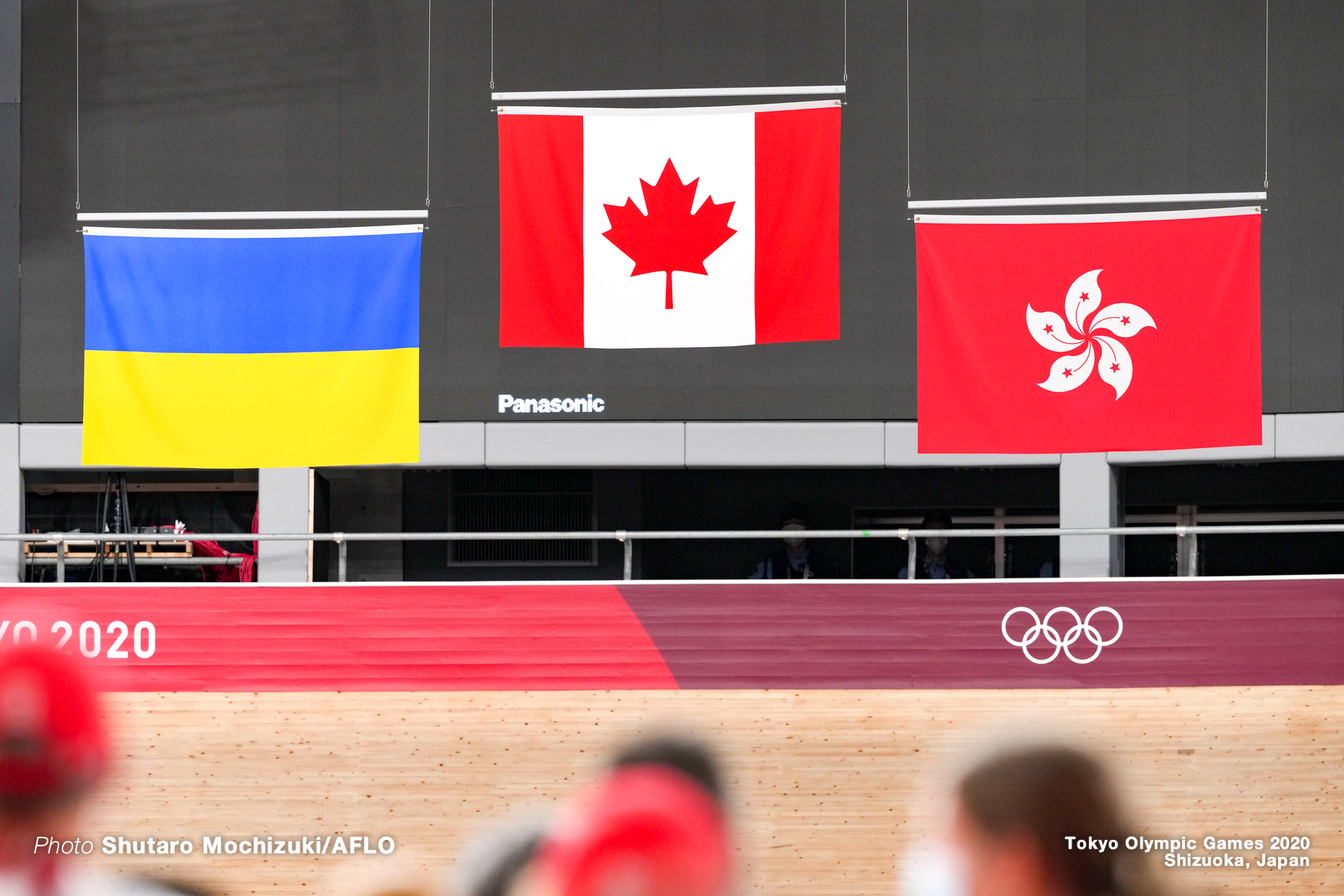 ケルシー・ミシェル Kelsey Mitchell (CAN), オレナ・スタリコワ Olena Starikova (UKR), 李慧詩 リー・ワイジー Lee Wai Sze (HKG), Women's Sprint Final AUGUST 8, 2021 - Cycling : during the Tokyo 2020 Olympic Games at the Izu Velodrome in Shizuoka, Japan. (Photo by Shutaro Mochizuki/AFLO)