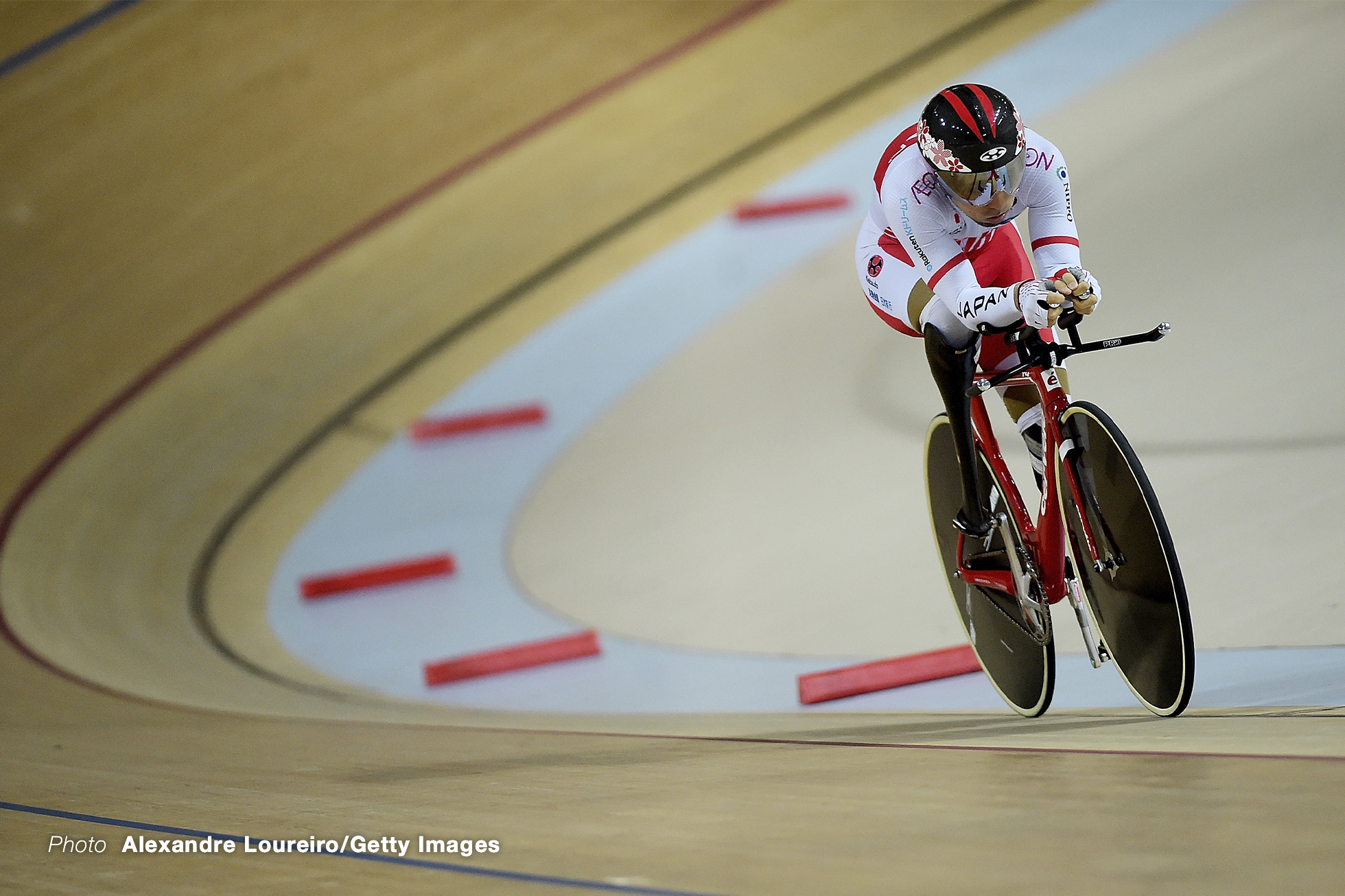 RIO DE JANEIRO, BRAZIL - MARCH 23: Masaki Fujita of Japan competes in the Men's C3 1KM Time Trial Finals on day 02 of the Paracycling World Championships at Rio Olympic Velodrome on March 23, 2018 in Rio de Janeiro, Brazil. (Photo by Alexandre Loureiro/Getty Images)