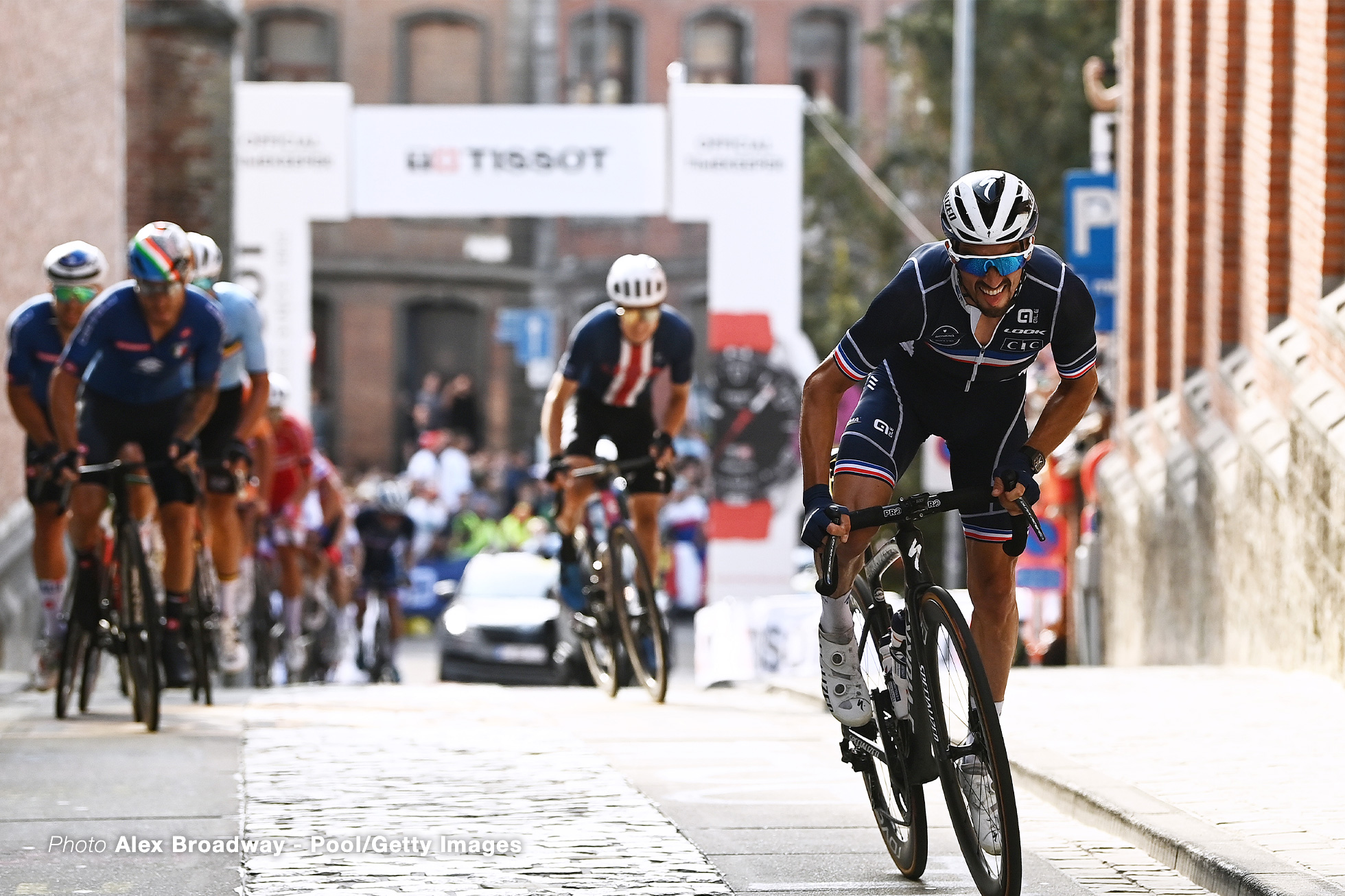 LEUVEN, BELGIUM - SEPTEMBER 26: Julian Alaphilippe of France attacks in the breakaway during the 94th UCI Road World Championships 2021 - Men Elite Road Race a 268,3km race from Antwerp to Leuven / #flanders2021 / on September 26, 2021 in Leuven, Belgium. (Photo by Alex Broadway - Pool/Getty Images)