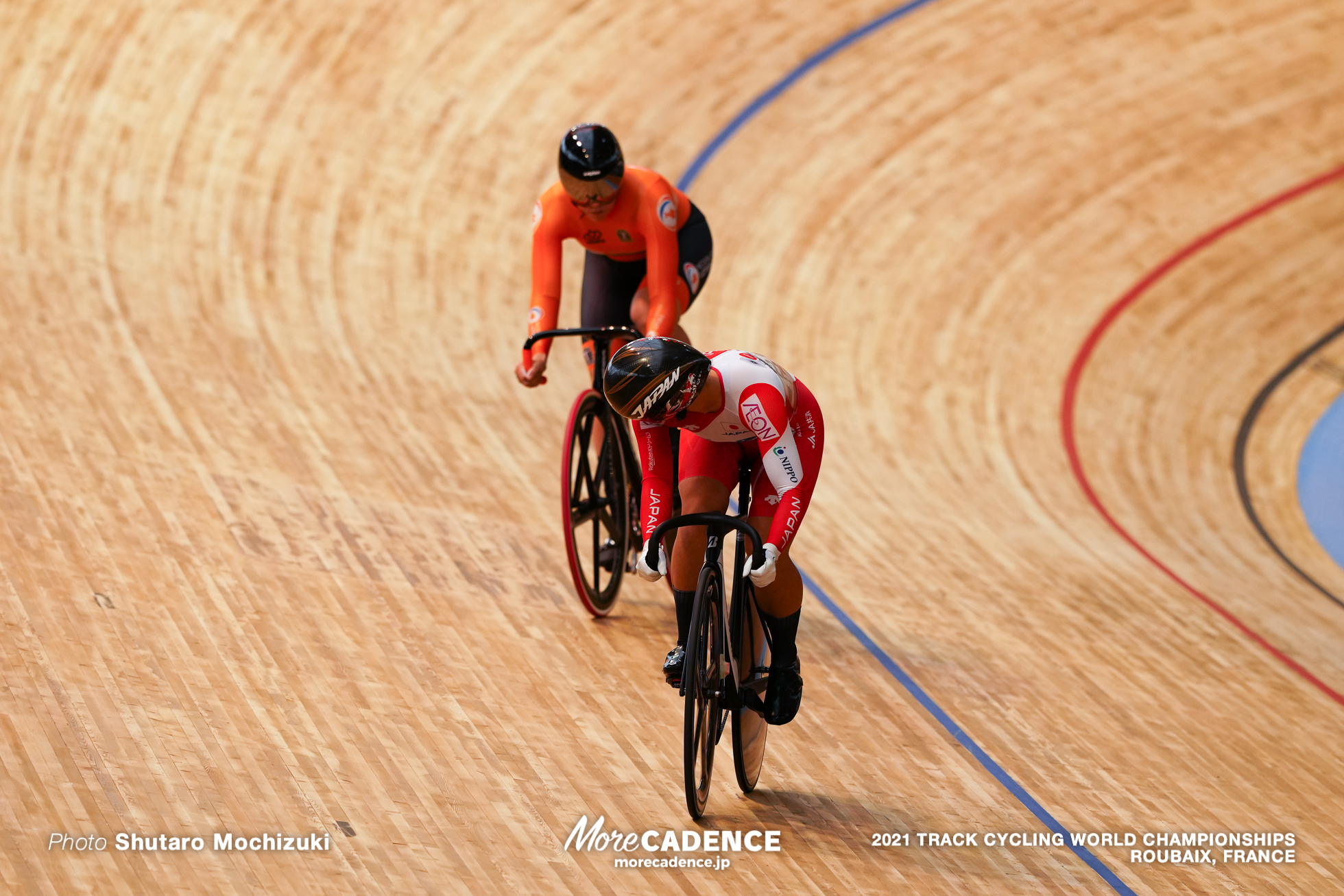 Women's Sprint 1/8 Finals / 2021 Track Cycling World Championships, Roubaix, OHTA Riyu（JPN）太田りゆ, BRASPENNINCX Shanne（NED）シェーン・ブラスペニンクス