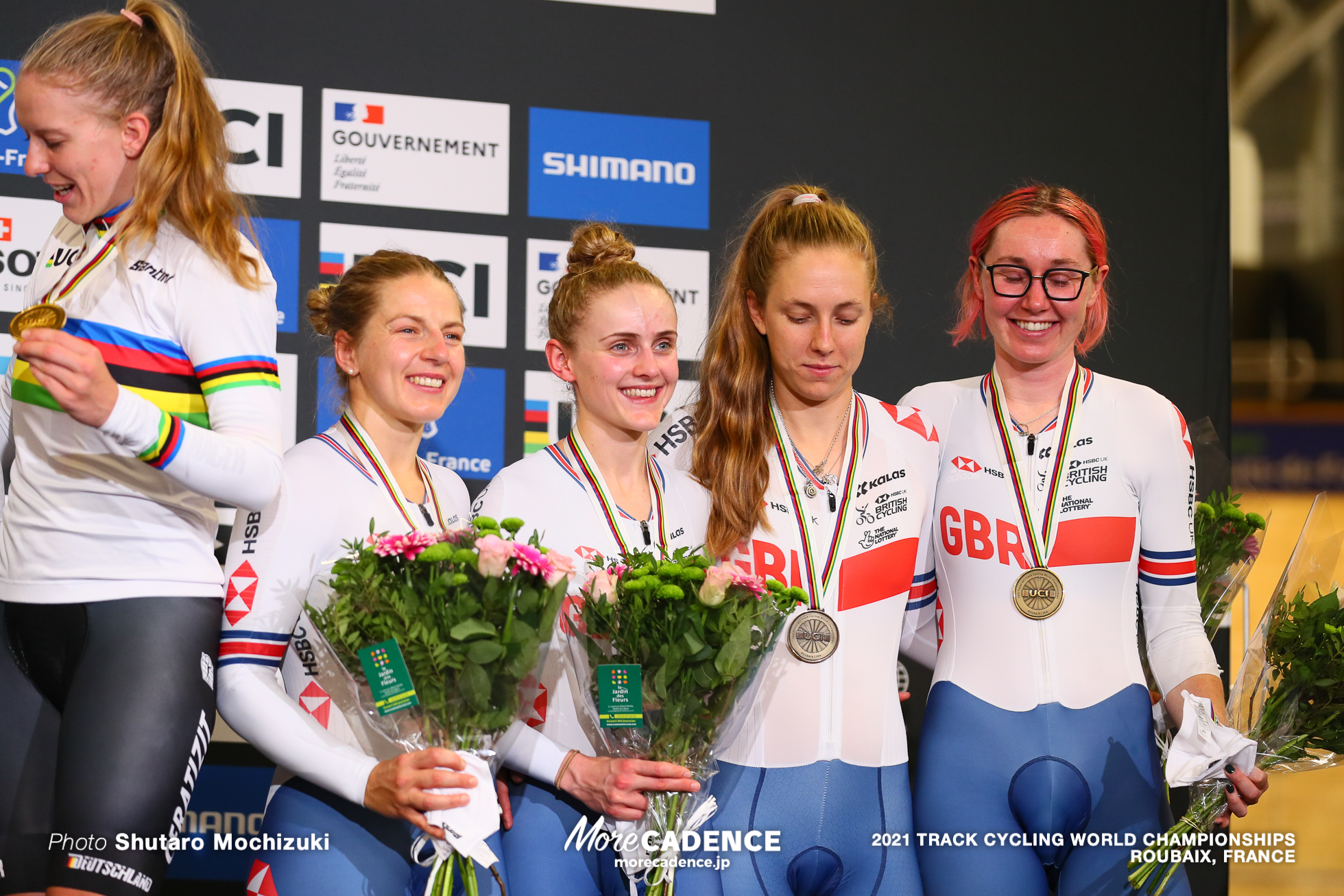 Women's Team Pursuit Podium / 2021 Track Cycling World Championships, Roubaix, ARCHIBALD Katie（GBR）ケイティ・アーチボルト, BARKER Megan（GBR）, EVANS Neah（GBR）ネア・エバンス, KNIGHT Josie（GBR）ジョシー・ナイト