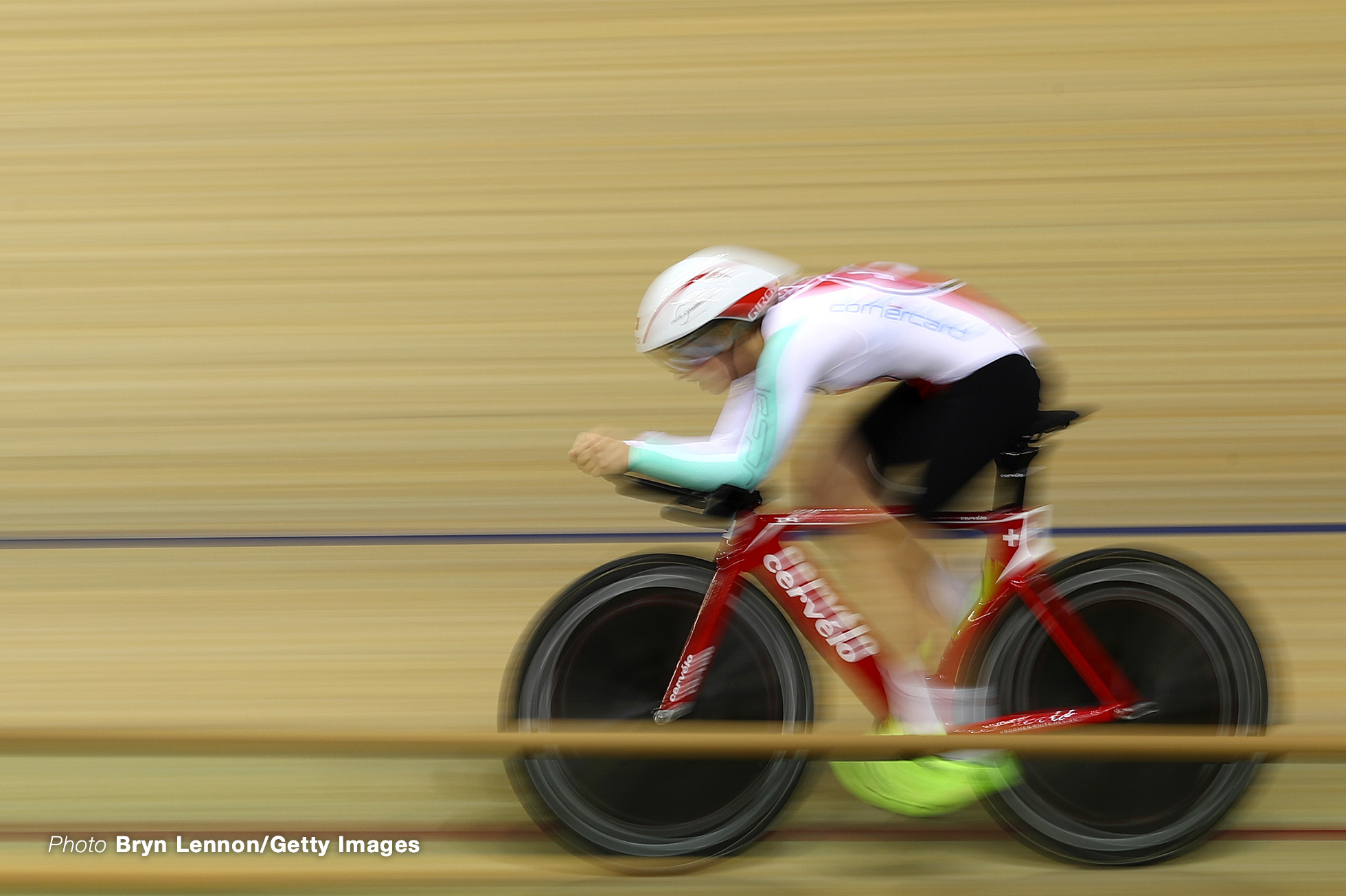 レナ・メトロー GLASGOW, SCOTLAND - AUGUST 04: Lena Mettraux of Switzerland competes in the Women's 3000m Individual Pursuit, Qualifying round during the track cycling on Day three of the European Championships Glasgow 2018 at Sir Chris Hoy Velodrome on August 4, 2018 in Glasgow, Scotland. (Photo by Bryn Lennon/Getty Images)