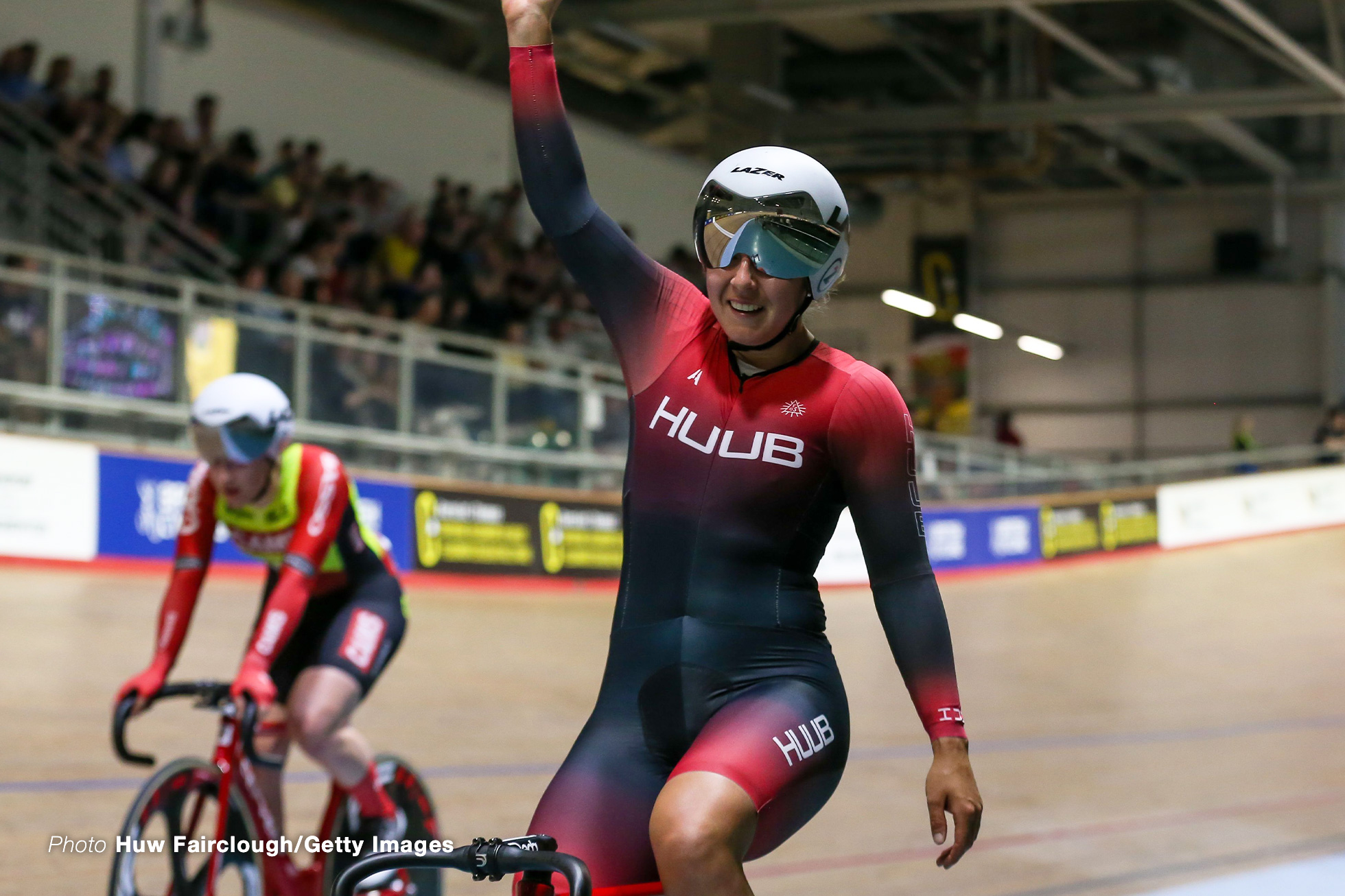 ネア・エバンス NEWPORT, WALES - MARCH 06: Neah Evans Celebrates taking the win in the women's Points race at the British Cycling National Track Championships 2022 at The Geraint Thomas National Velodrome of Wales on March 06, 2022 in Newport, Wales. (Photo by Huw Fairclough/Getty Images)