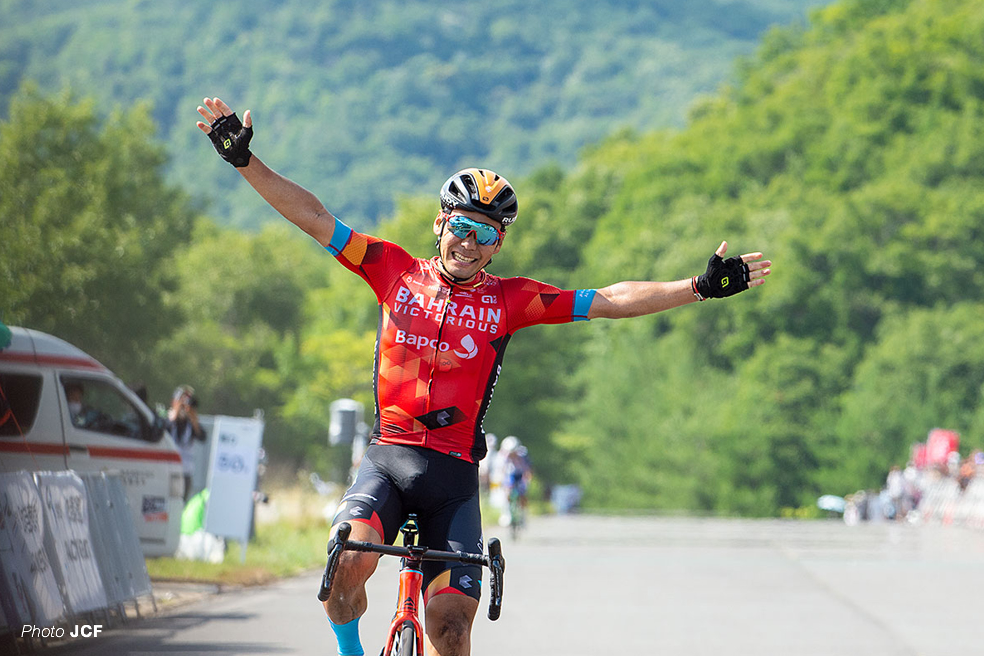 3年ぶりの有観客 0 00秒差の超激戦も 全日本ロード リザルト 22全日本選手権ロード パラサイクリング More Cadence 自転車トラック競技 ロードレース 競輪ニュース