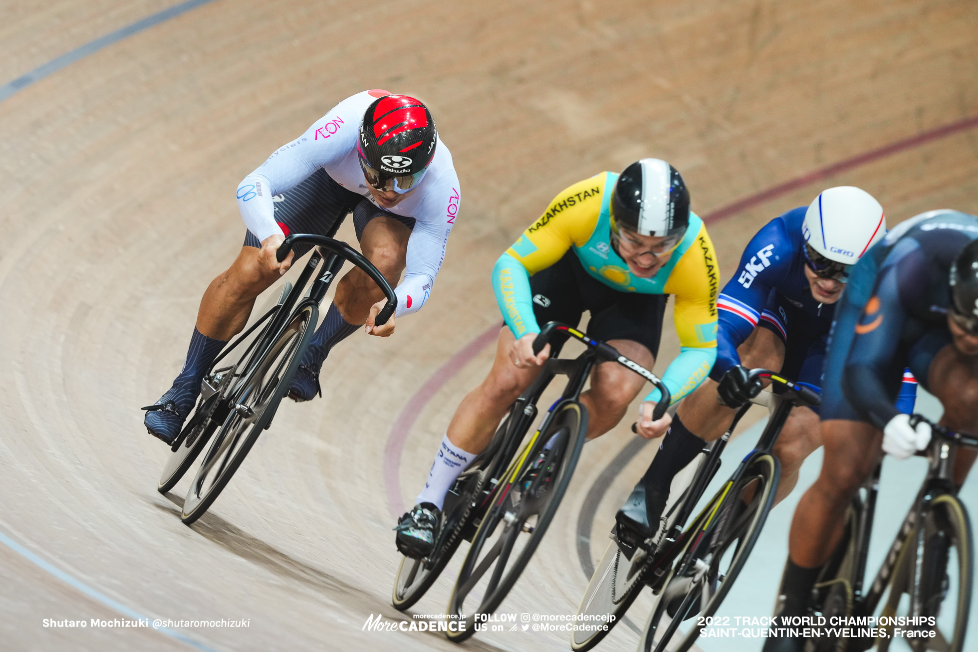 山﨑賢人, YAMASAKI Kento, JPN, セルゲイ・ポノマリョフ, PONOMARYOV Sergey, KAZ, ライアン・エラル, HELAL Rayan, FRA, Quarter finals, Men's Keirin, 2022 Track World Championships, Saint-Quentin-en-Yvelines, France