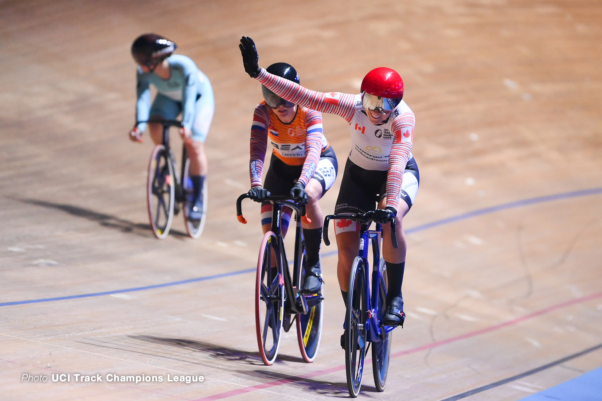 ケルシー・ミシェル Kelsey Mitchell of Canada after taking the victory, UCI Track Champions League, Round 2: Berlin