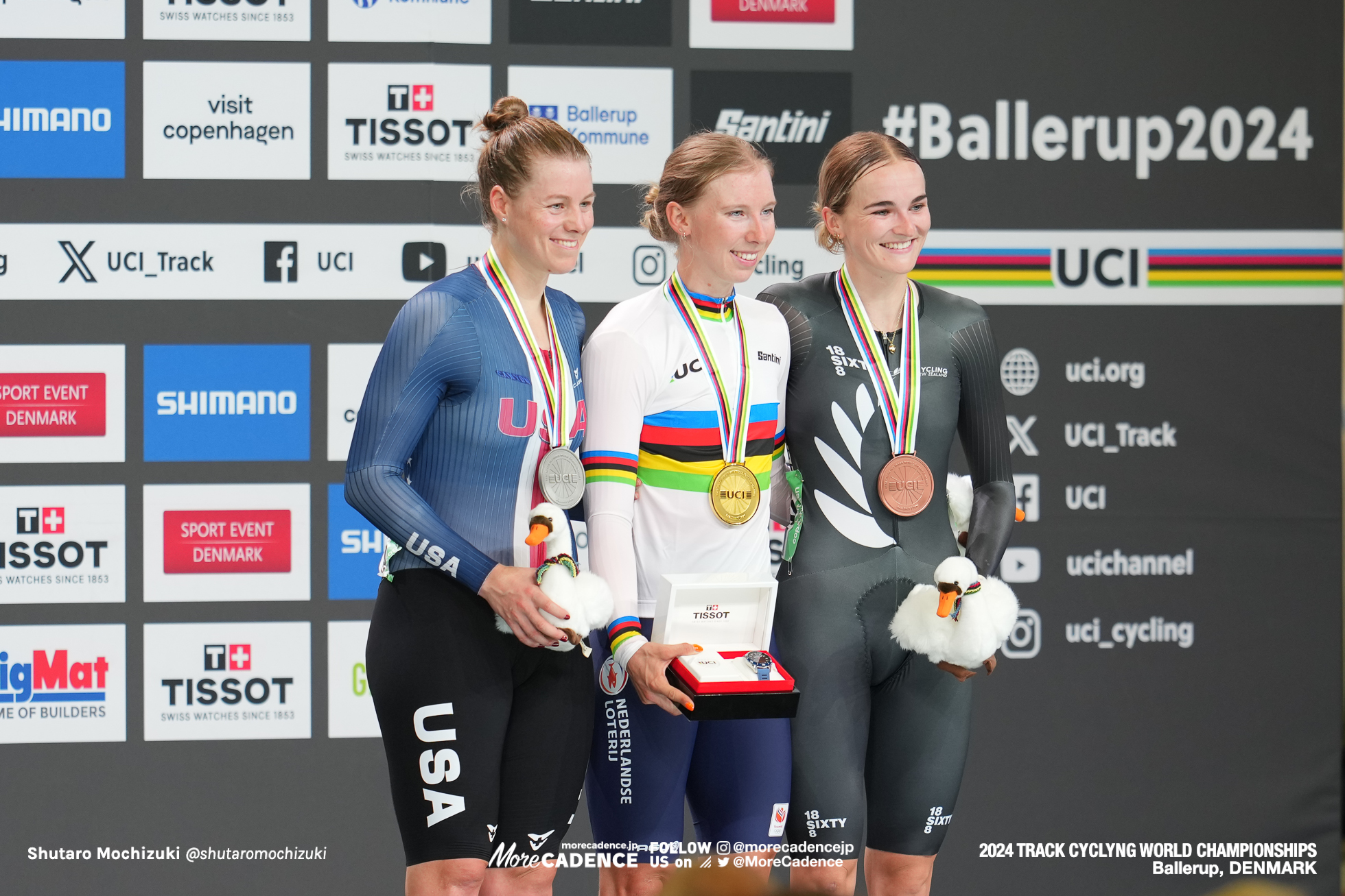 ロレナ・ヴィーヴェス,Lorena Wiebes,ジェニファー・バレンテ,Jennifer Valente,アリー・ウォラストン,Ally Wollaston,女子スクラッチ, WOMEN Elite Scratch Race, 2024世界選手権トラック バレラップ, 2024 UCI CYCLING WORLD CHAMPIONSHIPS TRACK