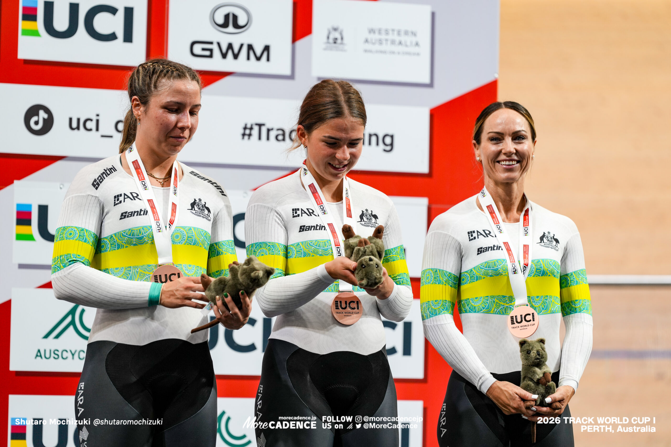 クリスティーン・パーキンス, PERKINS Kristine, AUS, タタリノフ・リリヤ, TATARINOFF Liliya, AUS, ソフィー・ワッツ, WATTS Sophie, AUS, 女子チームスプリント, 表彰, WOMEN Elite Team Sprint, Podium, 2026ワールドカップ第1戦, オーストラリア, パース, 2026 UCI Track World Cup, Round 1, Perth, Australia