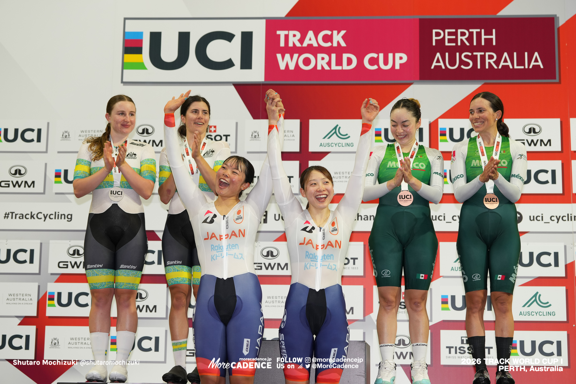垣田真穂, KAKITA Maho, JPN, 内野艶和, UCHINO Tsuyaka, JPN, アリッサ・ポライツ, POLITES Alyssa, AUS, ケイラ・ウィル, WILL Keira, AUS, ヤレリ・アセヴェド メンドーサ, ACEVEDO MENDOZA Yareli, MEX, ソフィア・アレオラ ナバロ, ARREOLA NAVARRO Sofia, MEX, 女子マディソン, 表彰, WOMEN Elite Madison, Podium, 2026ワールドカップ第1戦, オーストラリア, パース, 2026 UCI Track World Cup, Round 1, Perth, Australia