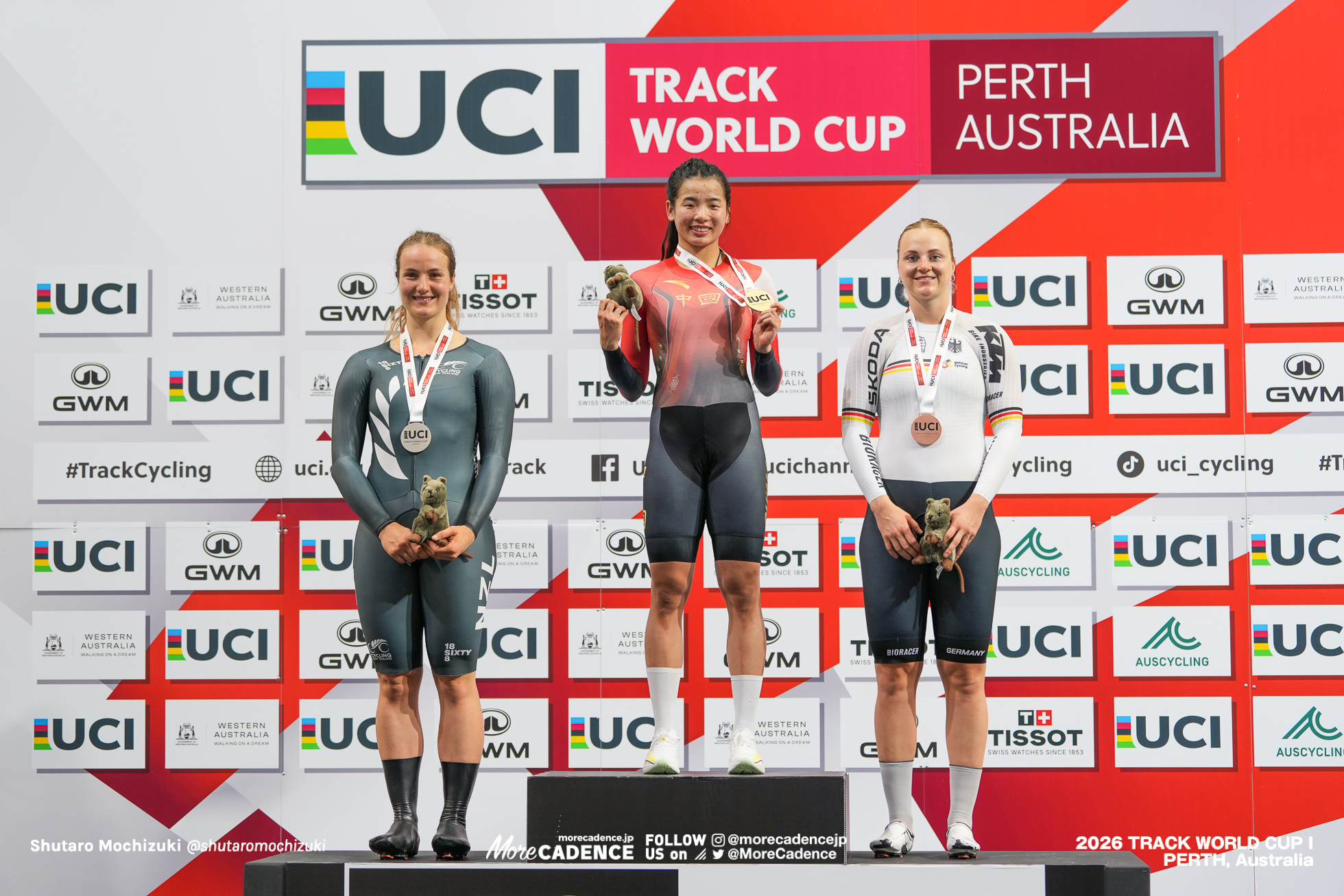 苑丽颖 ユアン・リイン, YUAN Liying, CHN, エリース・アンドリュース, ANDREWS Ellesse, NZL, リー ソフィー・フリードリッヒ, FRIEDRICH Lea Sophie, GER, 女子スプリント, 表彰, WOMEN Elite Sprint, Podium, 2026ワールドカップ第1戦, オーストラリア, パース, 2026 UCI Track World Cup, Round 1, Perth, Australia